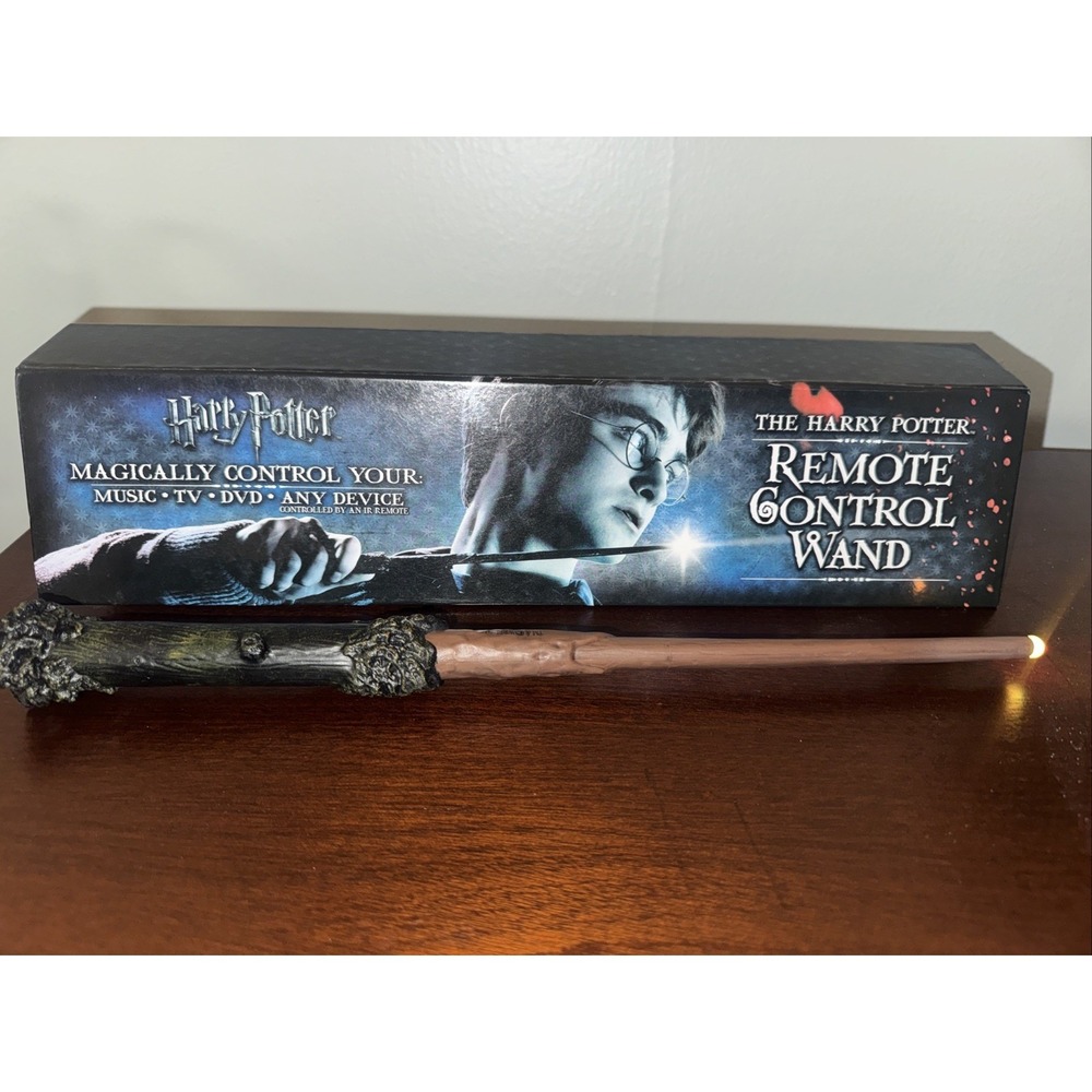 The Noble Collection The Harry Potter TV Remote Control Wand -NN8050 Missing Key - Picture 2 of 5